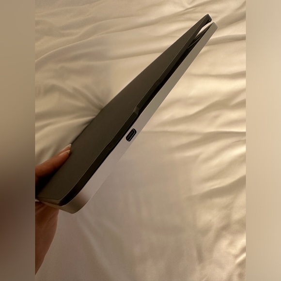 Wireless keyboard case with trackpad - Picture 4 of 7